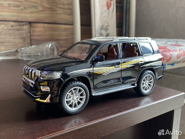 Модель Toyota Land Cruiser Prado