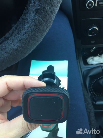 Магнитный автомобильный держатель для телефона