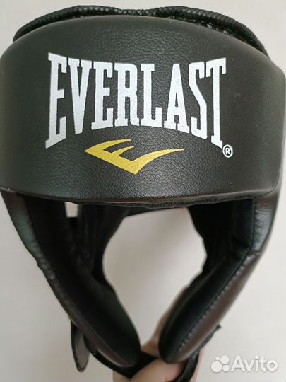 Открытый спортивный шлем для бокса