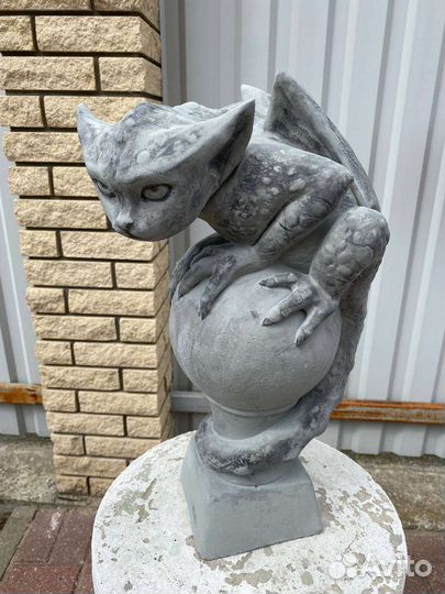 Скульптура горгулья