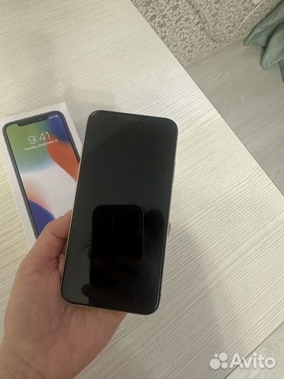 iPhone X, 64 ГБ