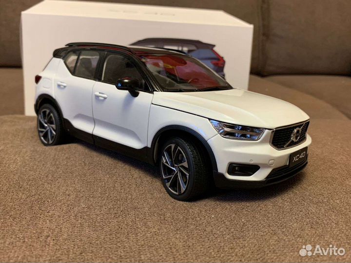 Volvo xc40. 2022г. 1/18
