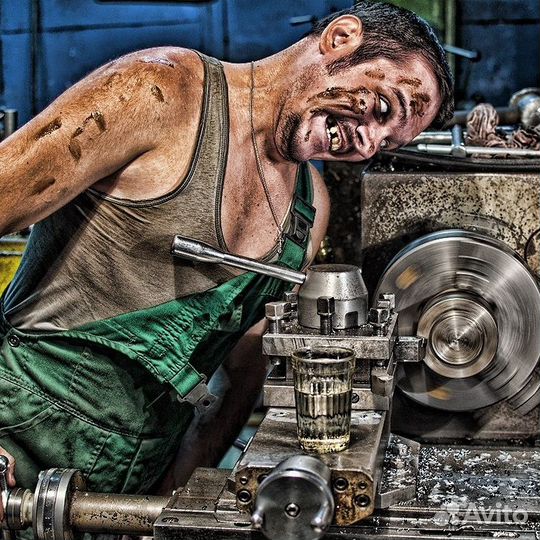 Токарь на завод