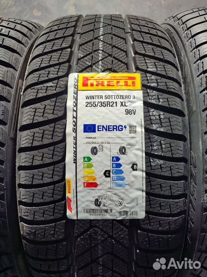 Pirelli Winter Sottozero 3 255/35 R21 и 275/35 R21 103V