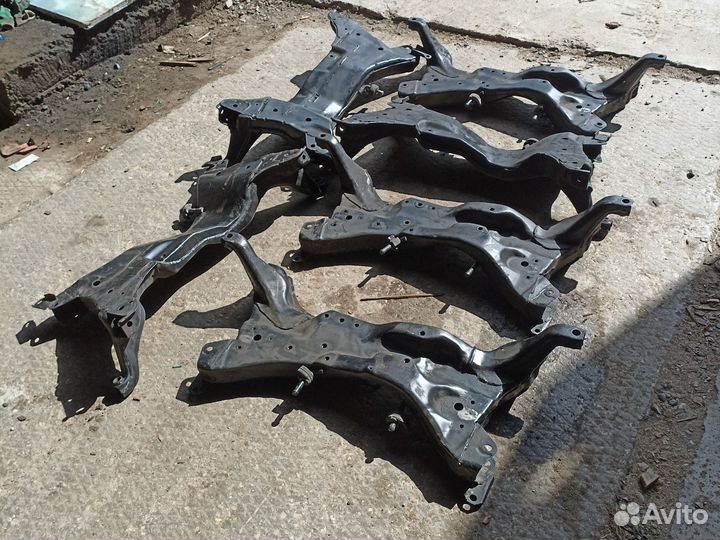 Подрамник Митсубиси лансер 9