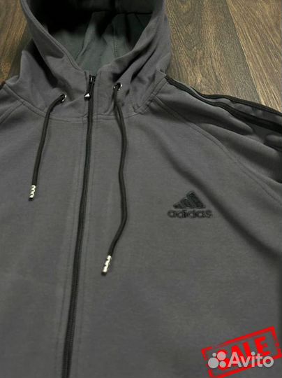 Спортивный костюм Adidas