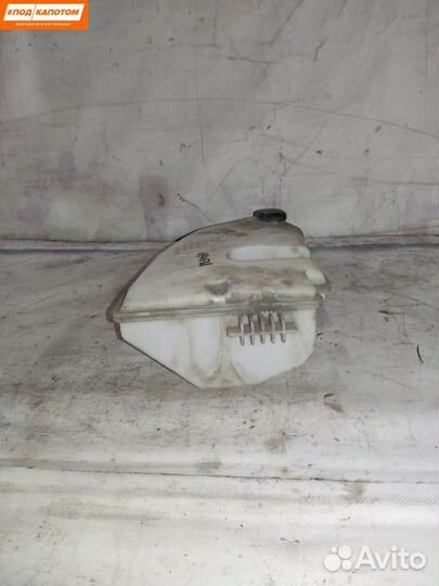 Бачок омывателя передний Renault Sandero