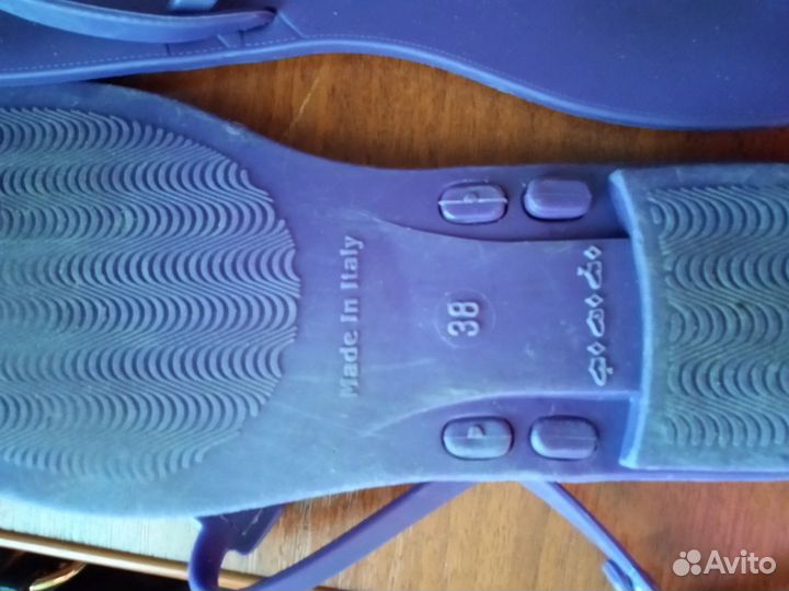 Сандалии.38р