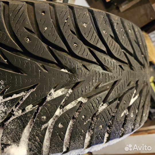 Yokohama Ice Guard Stud IG55 235/45 R17 97T