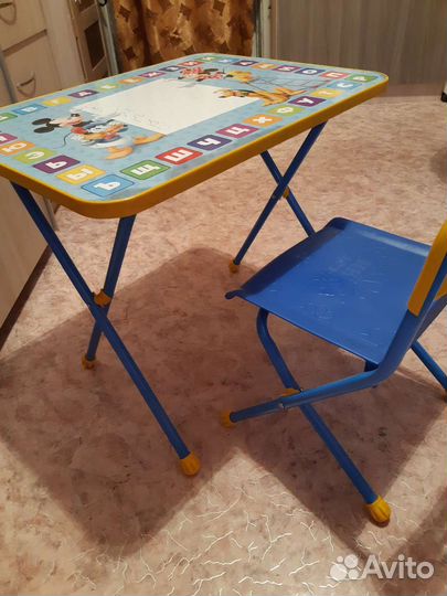 Детский стол и стул