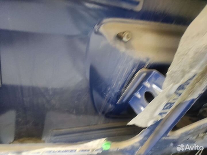 Крышка багажника mercedes vito 639