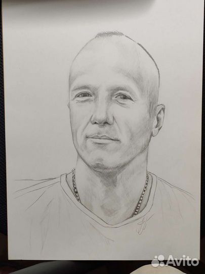 Портрет на заказ по фото карандашом