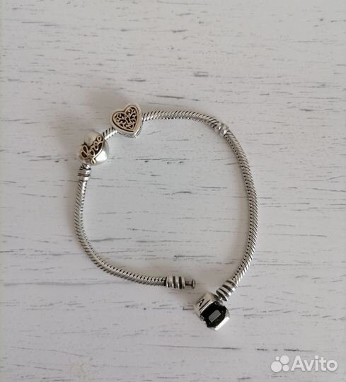 Браслет Pandora с шармами