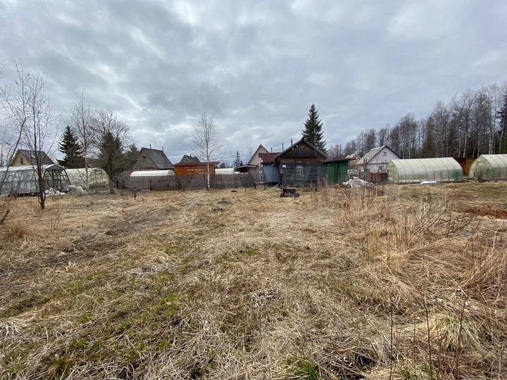 Дача 10 м² на участке 6 сот.