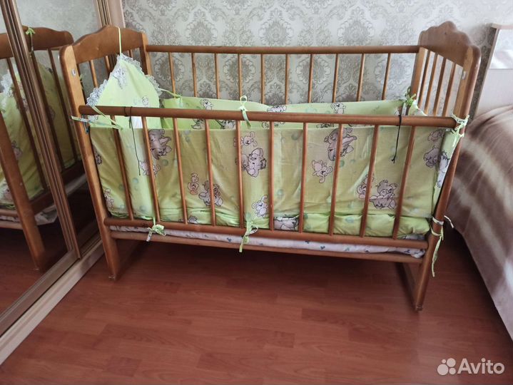 Детская кроватка