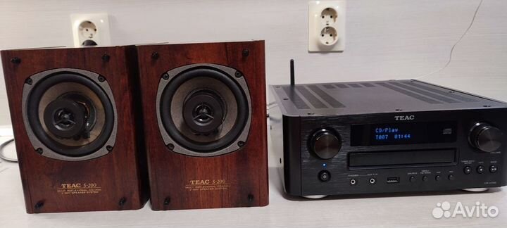 Колонки Teac S-200