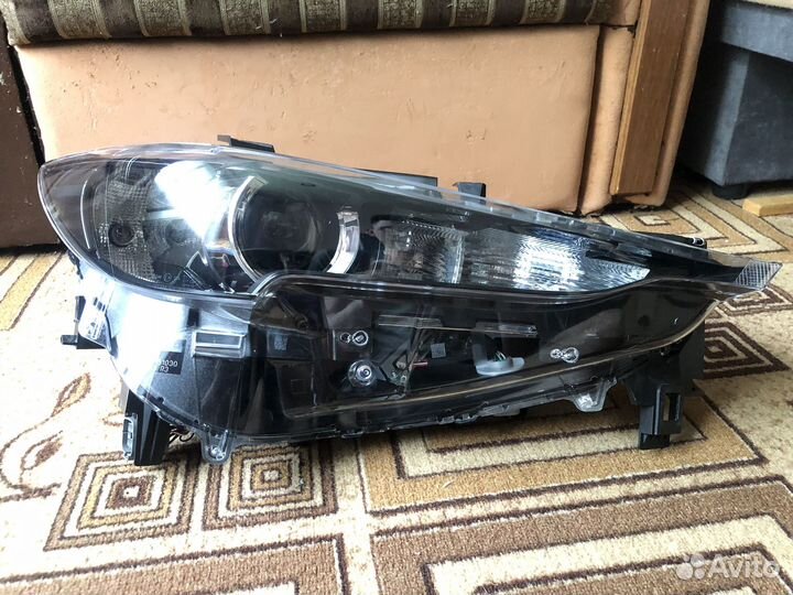 Фара правая Mazda CX-5 (2017-2023)