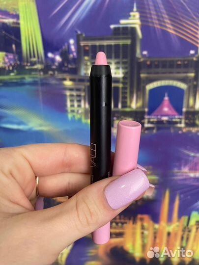 Помада + карандаш -помада 2в1