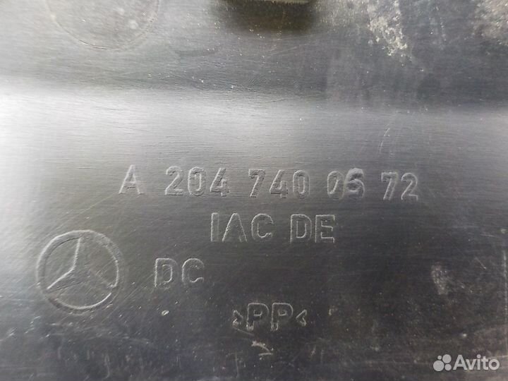 Накладка крышки багажника Mercedes-Benz W204 (C-Kl