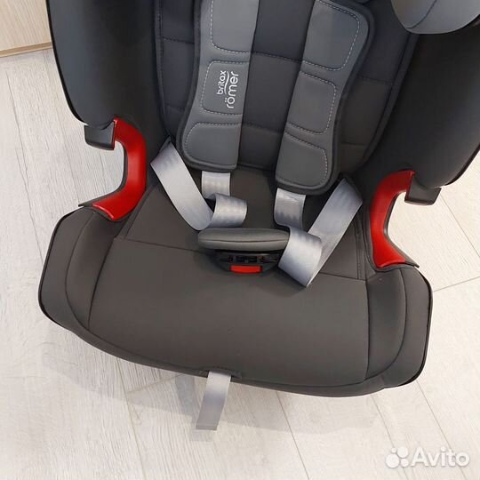 Автомобильное кресло britax romer advansafix 4 r