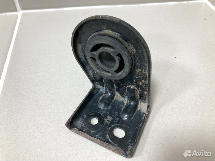 Кронштейн крепления радиат прав Ssang Yong Actyon