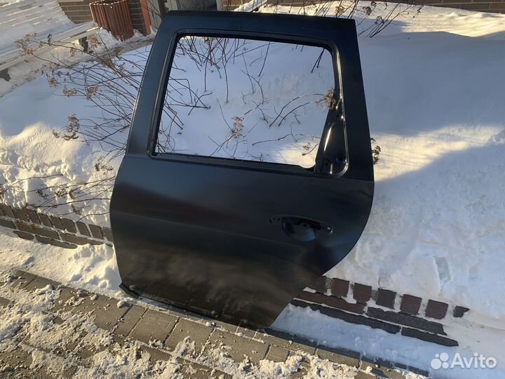Дверь задняя левая на Renault Duster 1