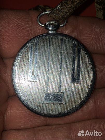 Тонкие карманные часы Молния. Колонны