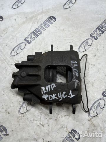 Суппорт передний правый Ford Focus 1