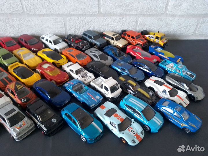 Hot wheels машинки