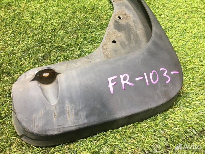 Брызговик передний правый Infiniti Fx35 S51 VQ35HR