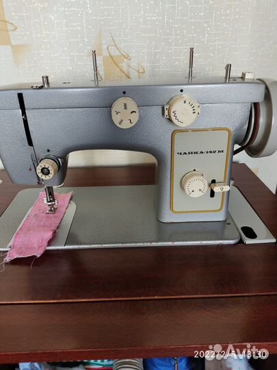 Швейная машинка Чайка 142М
