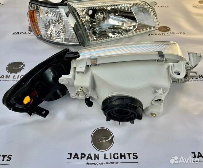 Фары хрустальные светлые передние Toyota