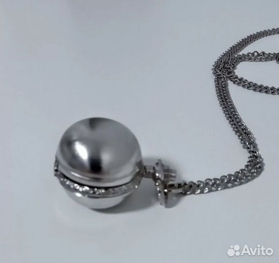 Часы кулон на цепочке