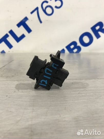 Кнопка стеклоподъемника передняя hyundai solaris 1