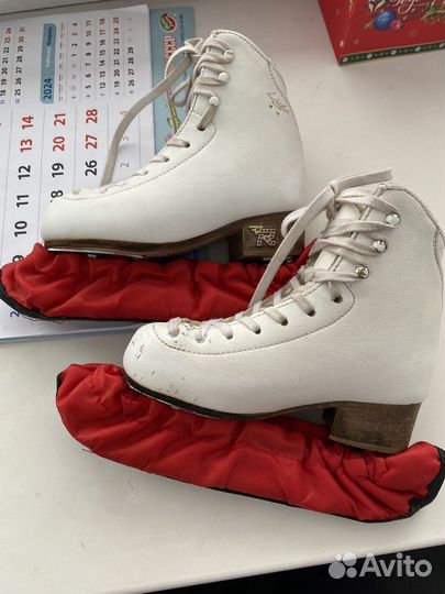 Фигурные коньки risport