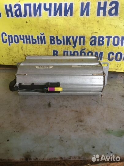 Подушка безопасности в торпедо Volkswagen Bora