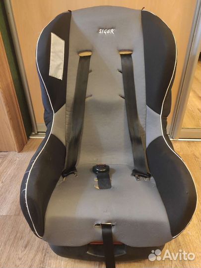 Детские автомобильное кресло