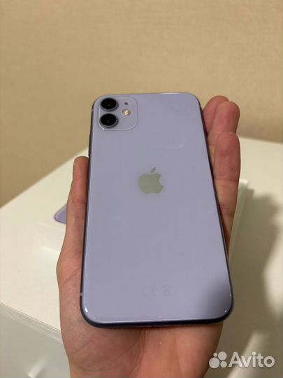 iPhone 11, 64 ГБ