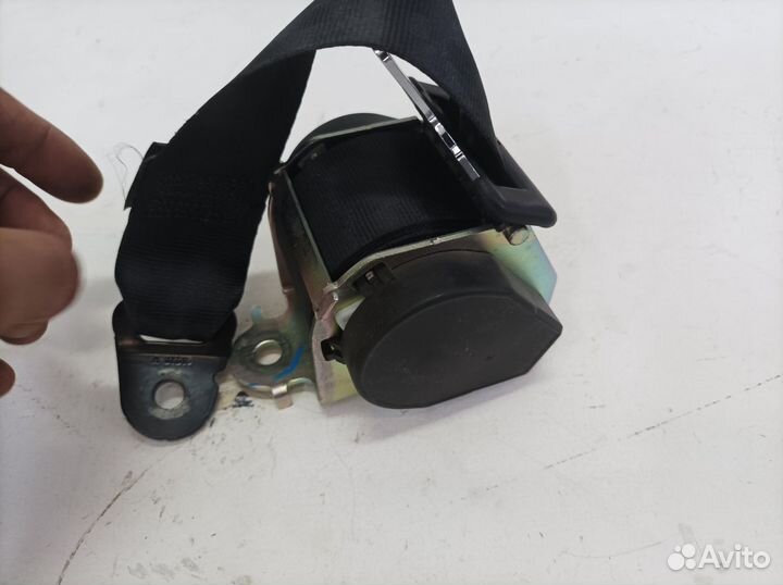 Ремень безопасности задний Renault Duster 1