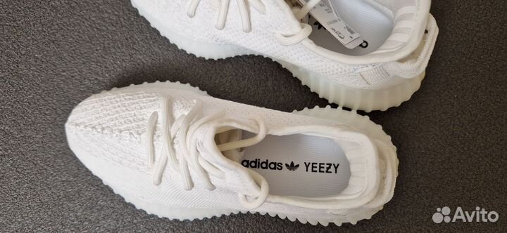 Кроссовки Adidas Yeezy boost Белые