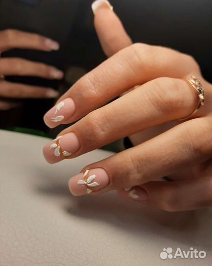 Мастер маникюра