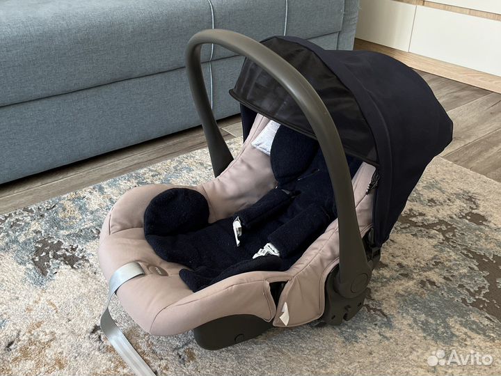 Автолюлька (переноска) 0+ (до 13 кг) Inglesina