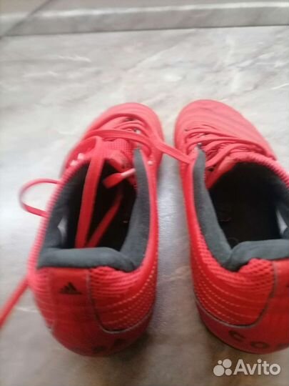 Детские футбольные бутсы