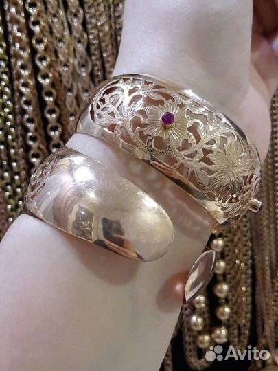 Жесткий золотой браслет 583пр