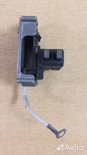 Регулятор напряжения генератора Шевроле Нива