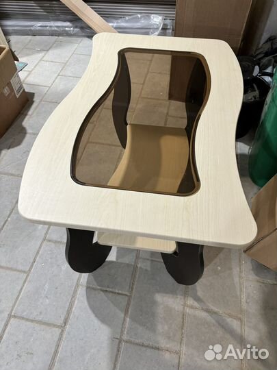 Журнальный столик