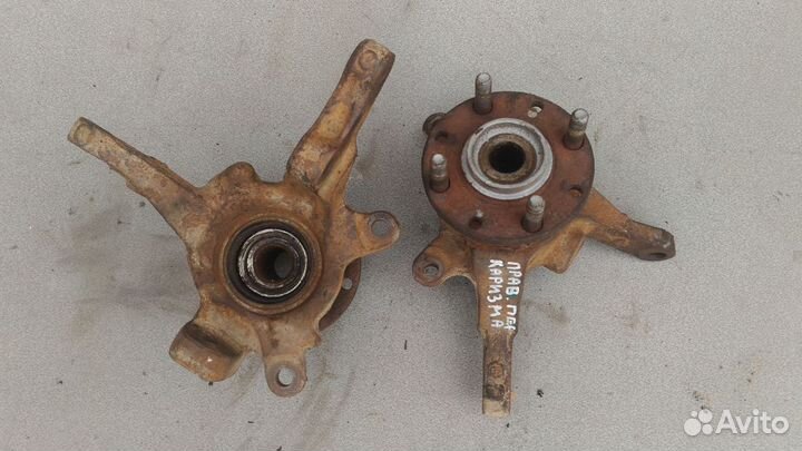 Кулак поворотный передний для Mitsubishi Carisma