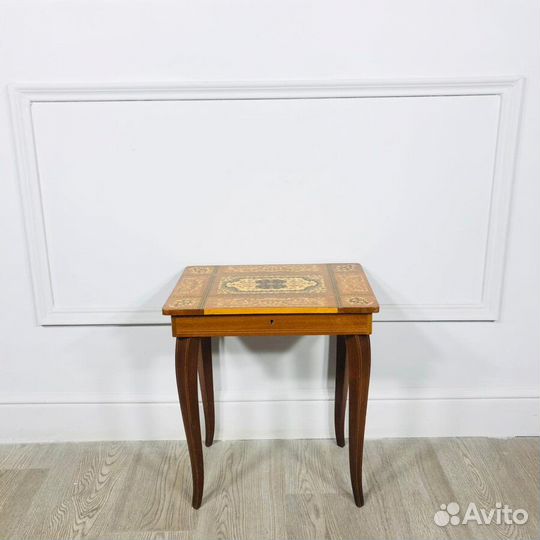 Столик антикварный для рукоделия 1960-х гг