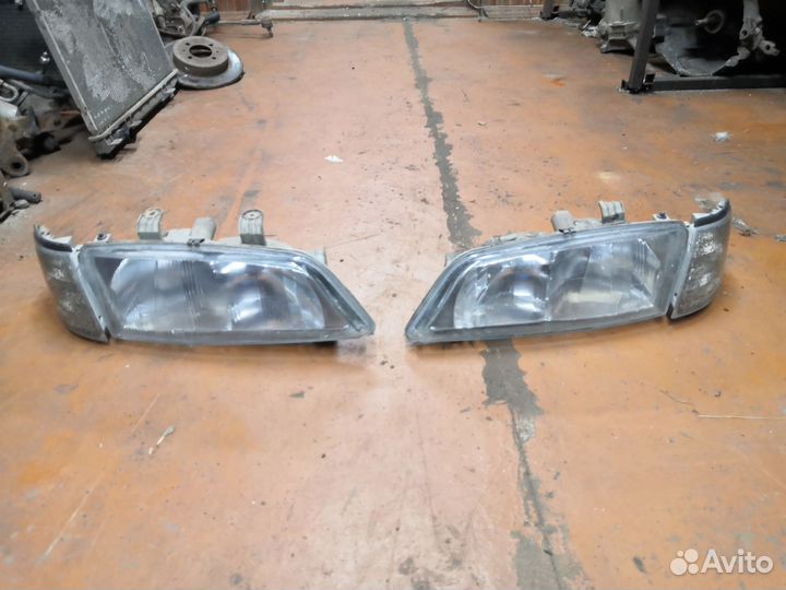 Фара на Nissan Primera P11