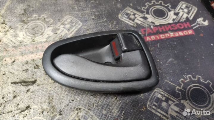 Внутренняя ручка двери Хендай Акцент